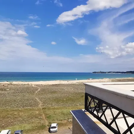 Teos Lejlighedshotel