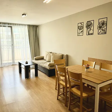 מלון דירות Teos 4*