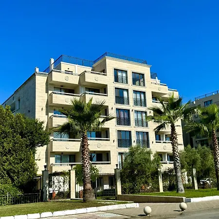מלון דירות Teos 4*