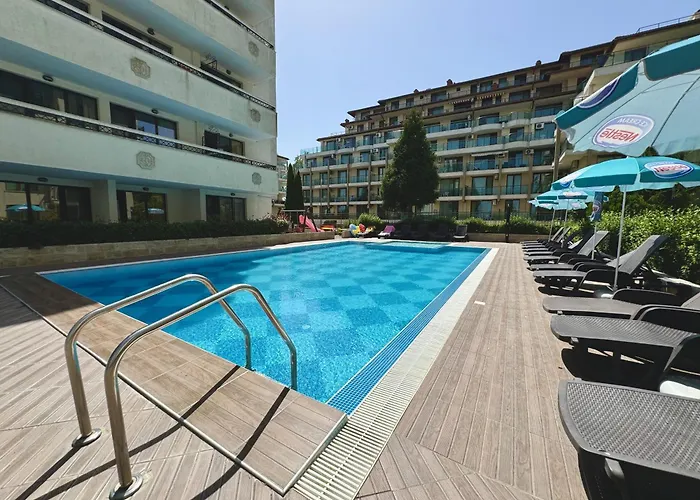 Ξενοδοχείο με διαμερίσματα Teos Πριμόρσκο